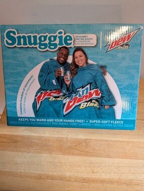 Mountain Dew Blast Teal Super-Soft Fleece Blanket with Sleeves